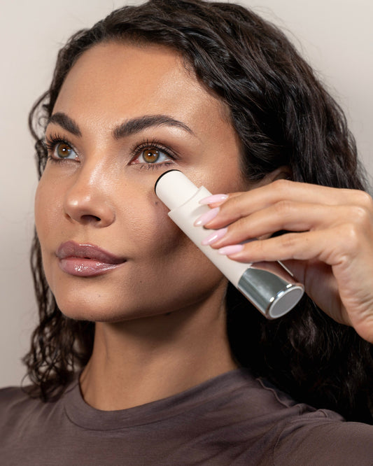 Blyss Lila – RF, EMS & Photon Eye Revitalizer